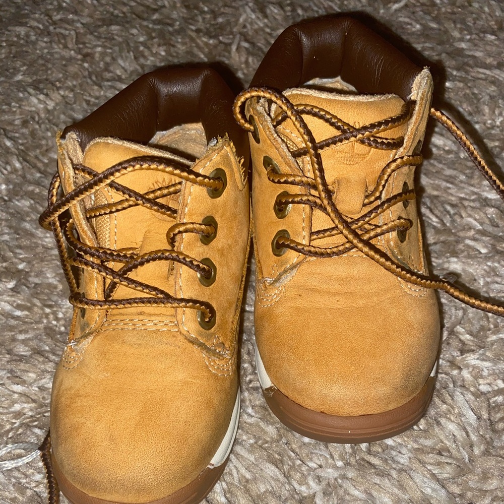 Timberland shoes size 5.5 guc